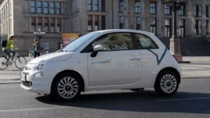 4 Popular Electric Car Sharing Services in USA
